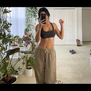 2 x urban outfitters crop tops XS/S